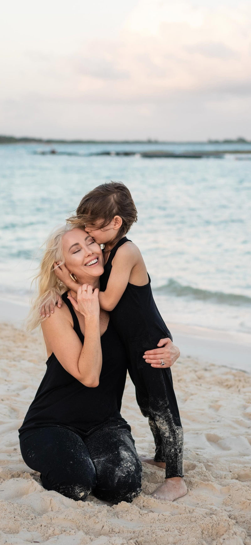 Mommy and Me Outfits: The Complete Twinning Guide