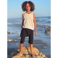 Be Mi Los Angeles Organic Malibu Shorts in lightweight fabric with a relaxed fit, featuring a stylish design perfect for casual wear.