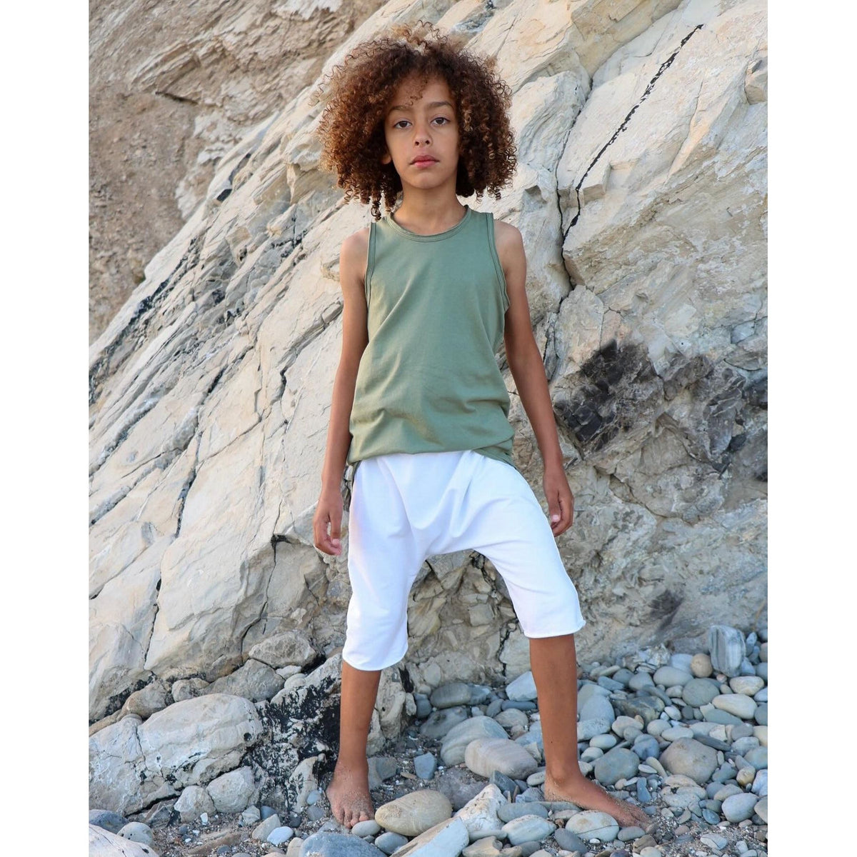 Be Mi Los Angeles Organic Malibu Shorts in lightweight fabric, featuring a relaxed fit and stylish design.