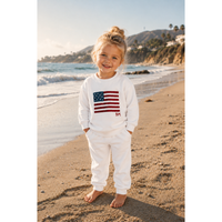 Be Mi Los Angeles Organic Cloud Flag white sweatshirt, cozy pullover with cloud flag design, casual and stylish for everyday wear.