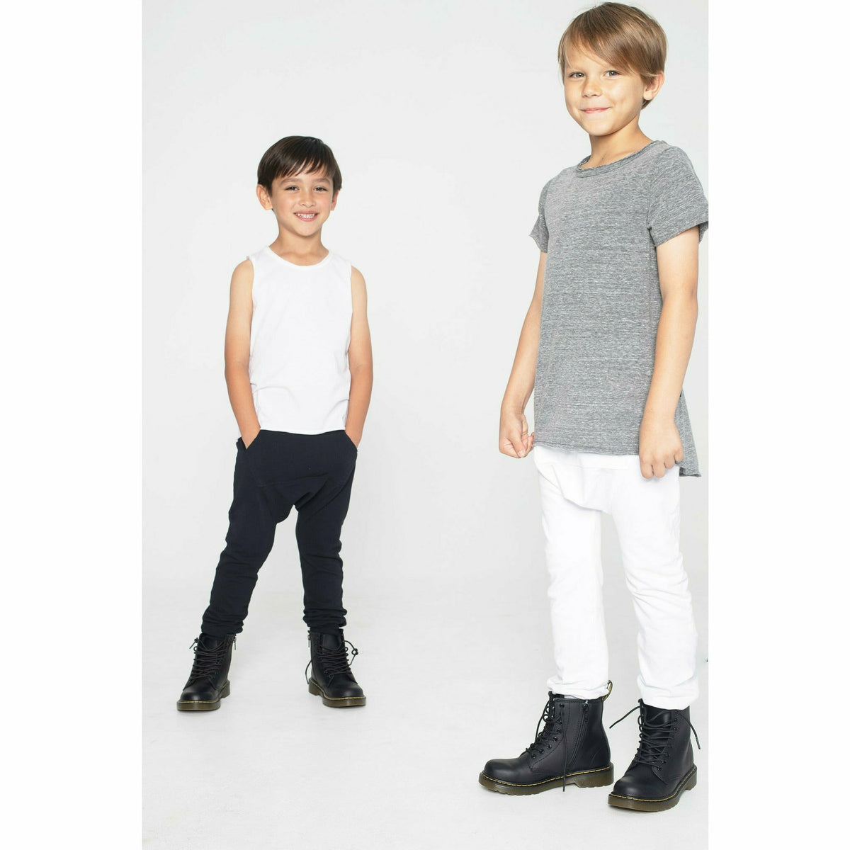 Be Mi Los Angeles Asher Tee in Heather Grey, casual men's T-shirt with a comfortable fit and soft fabric.
