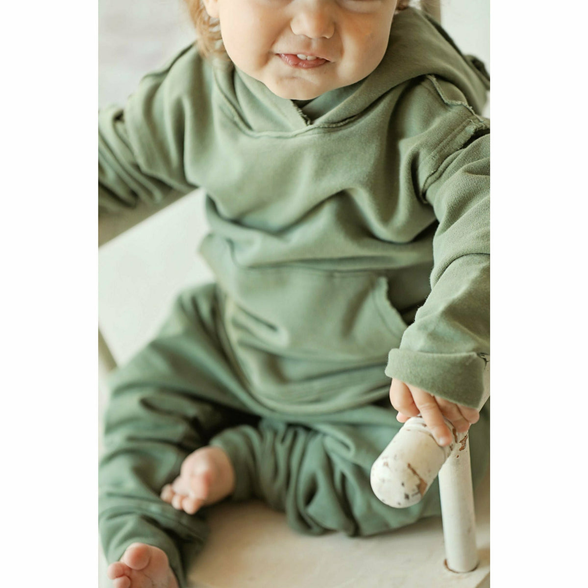 Organic Baby Malibu Pants in Olive by Be Mi Los Angeles, soft and comfortable baby pants with an olive green color.