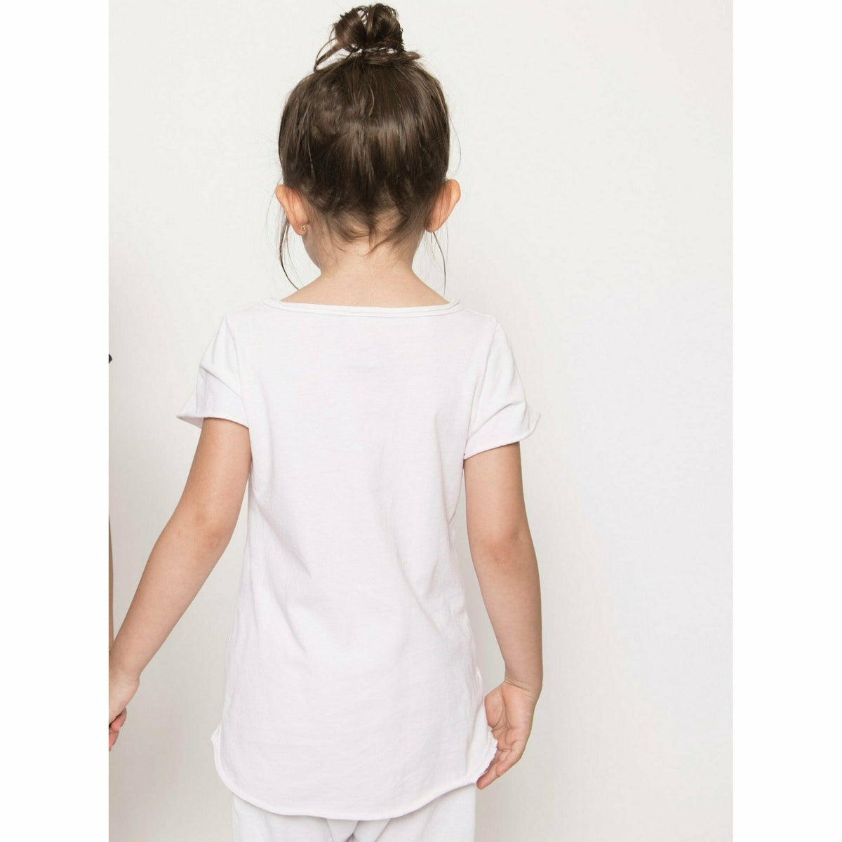 Pink Be Mi Los Angeles Asher Tee, casual short-sleeve T-shirt with a relaxed fit and soft fabric.