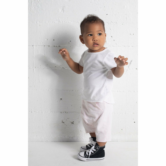 Be Mi Los Angeles Asher Baby Tee in navy, a casual cotton t-shirt with a relaxed fit, featuring short sleeves and a round neckline.