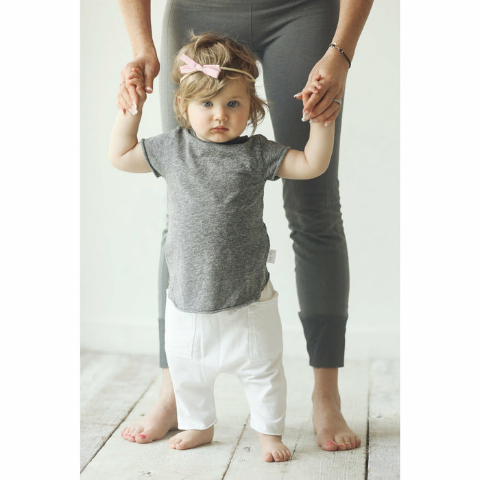 Be Mi Los Angeles Asher Baby Tee in Heather Grey, casual short-sleeve cotton tee with a relaxed fit and soft fabric.